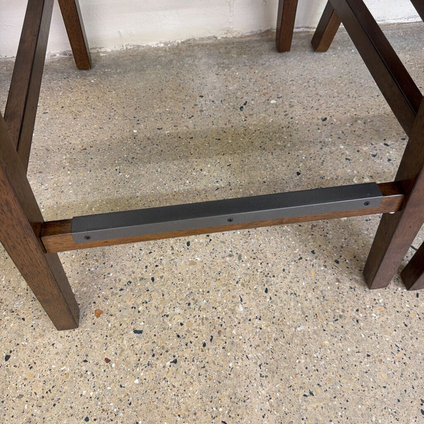 Hojen Bar Stool