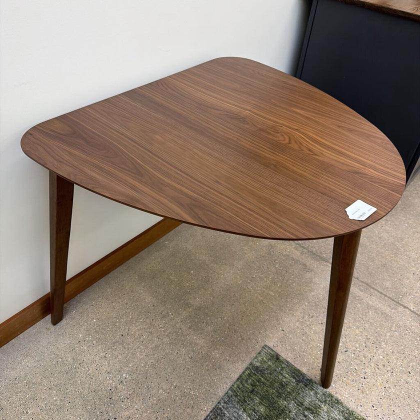 Hoya Corner Table