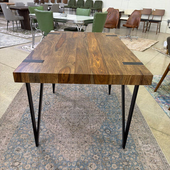 HAMLYN DINING TABLE
