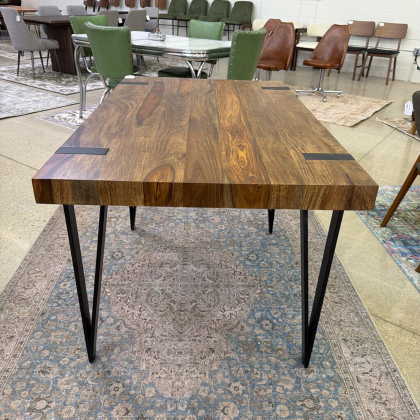 HAMLYN DINING TABLE