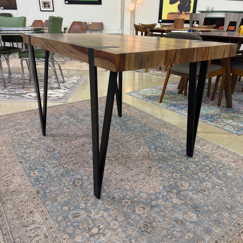 HAMLYN DINING TABLE
