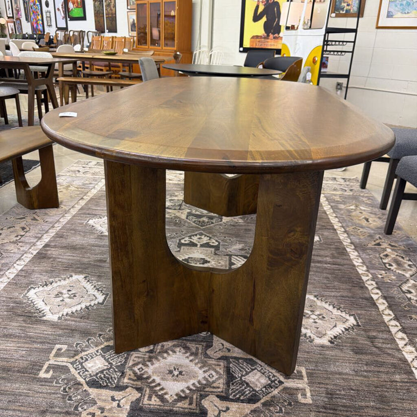 Allengton Dining Table