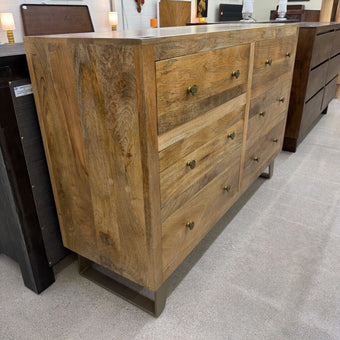MATNEY DRESSER