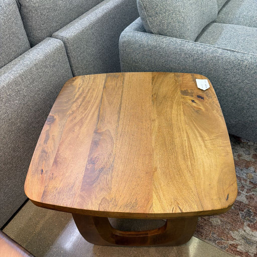 Bundi End Table