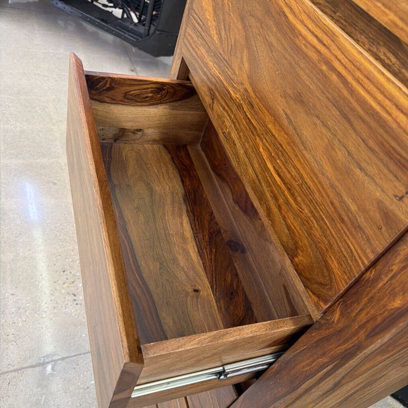Deighton Highboy