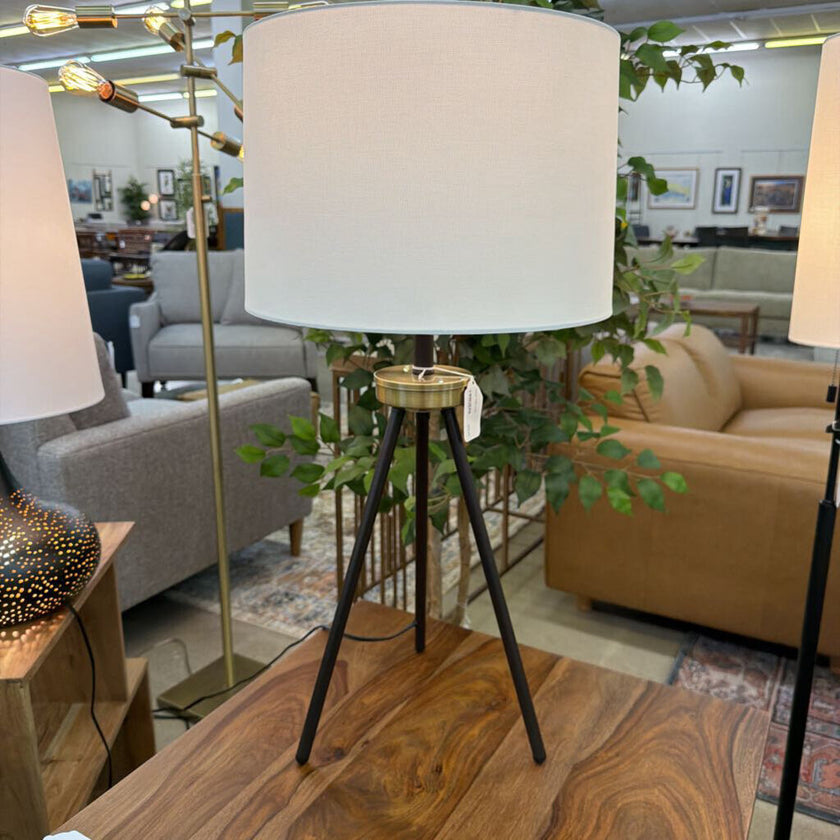 Tripod Table Lamp