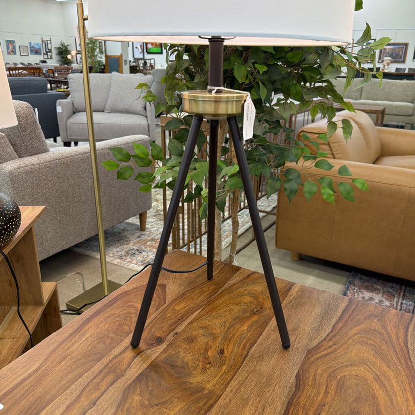 Tripod Table Lamp