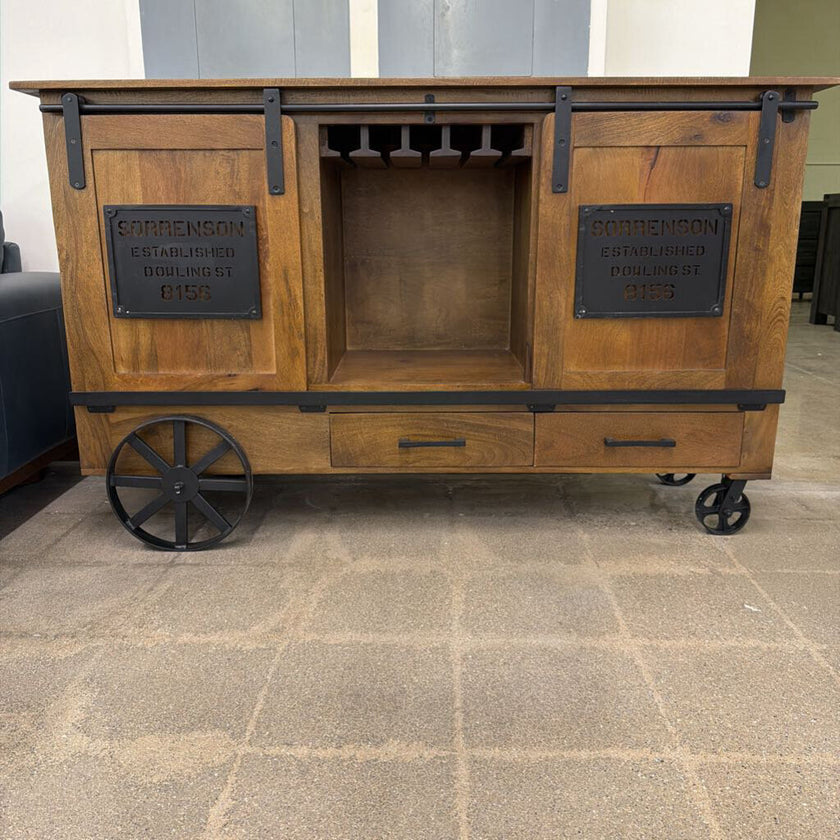 Zyan Wheeled Bar
