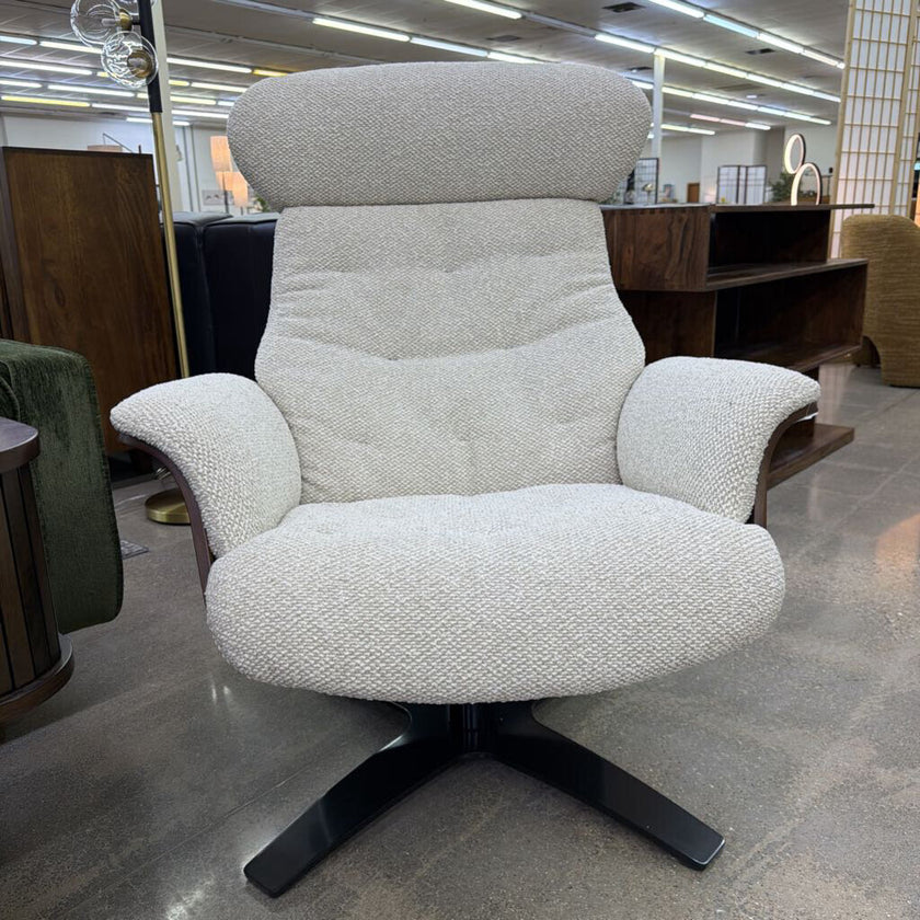 Sardinata Linen Accent Chair