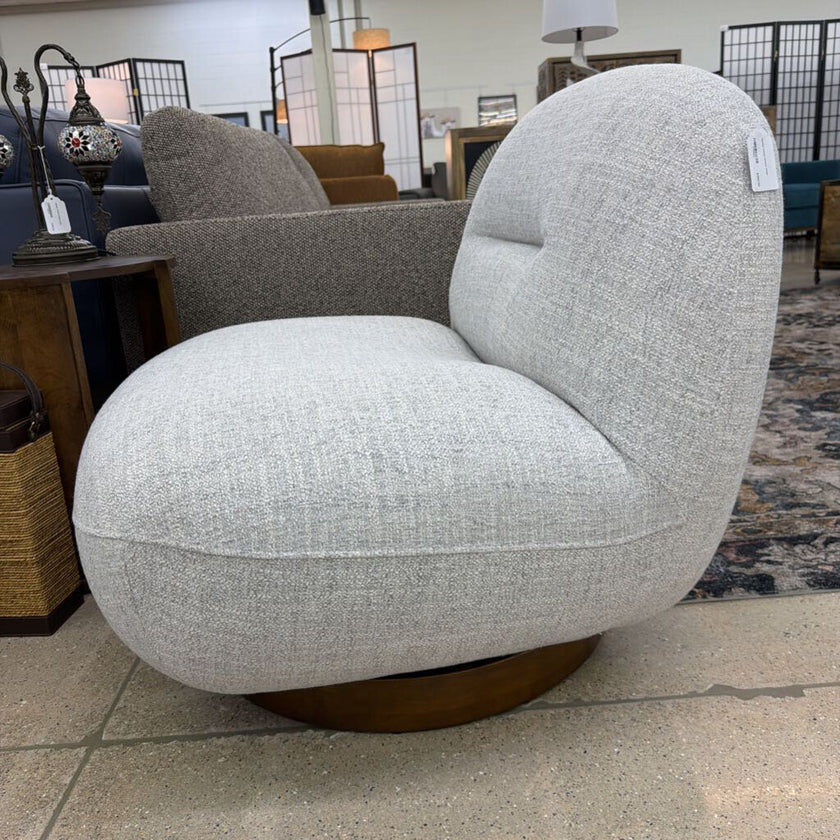 Matapi Cloud Accent Chair