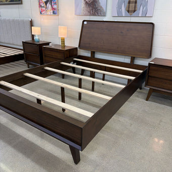 Burdell Ladder Queen Bed