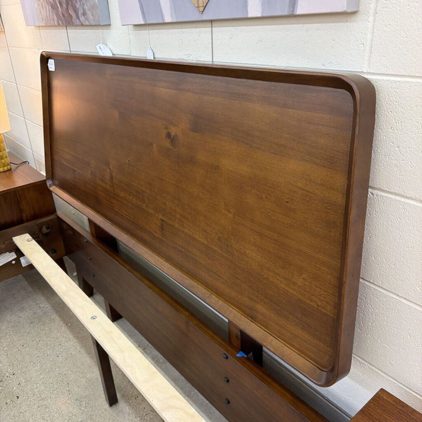 Burdell Ladder Queen Bed