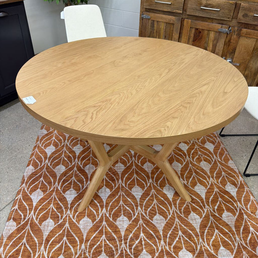 Grete Dining Table